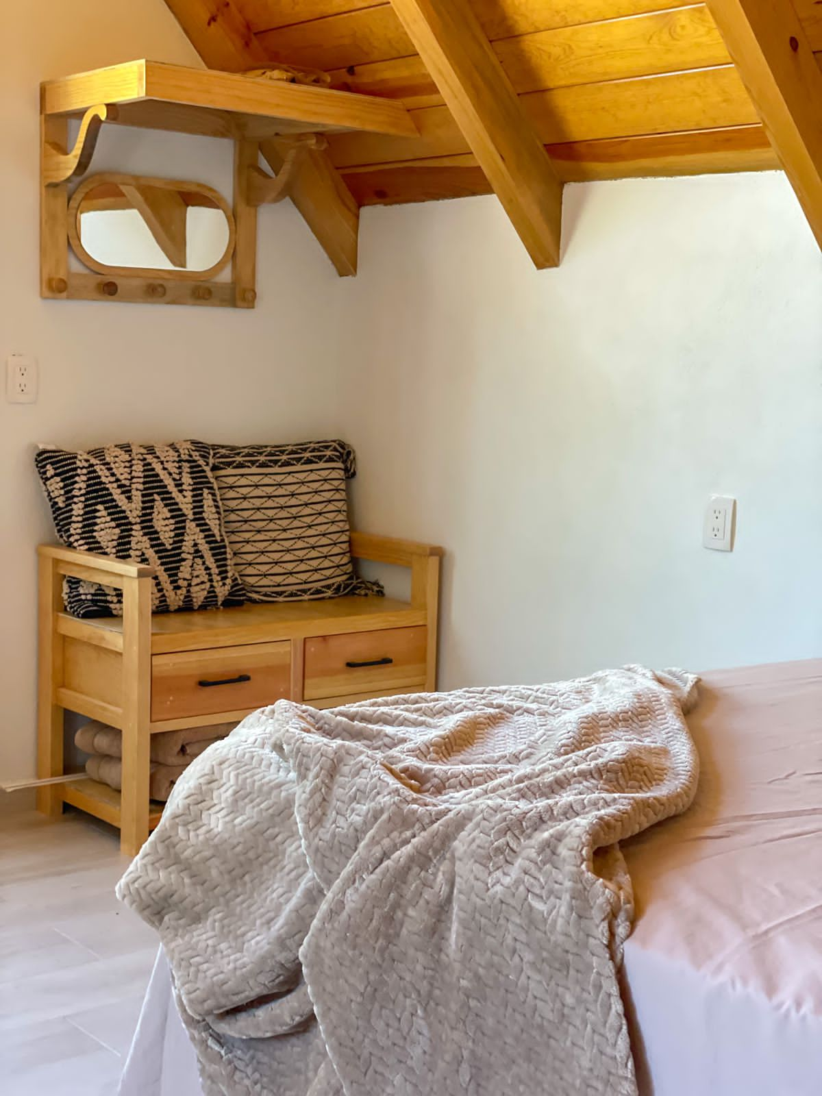 cabaña,jalpandeserra,pueblomagico,casitabugambilia,petfriendly,fogata,terraza,naturaleza,hospedaje,sierragorda 